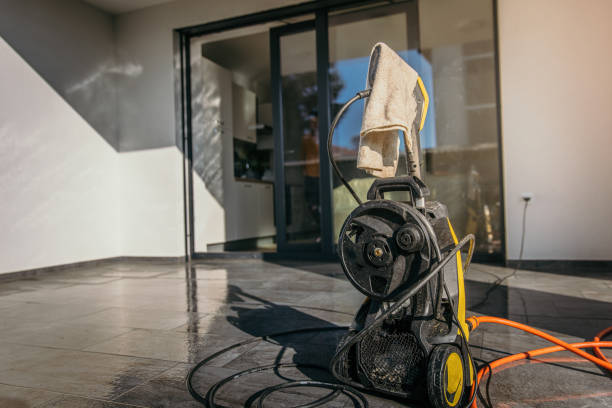 Best Driveway Pressure Washing  in Gretna, FL